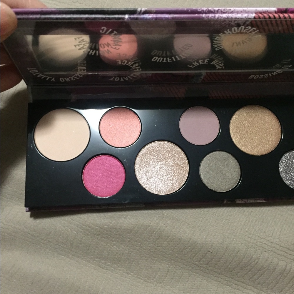 MAC Risk Taker Eye Shadow